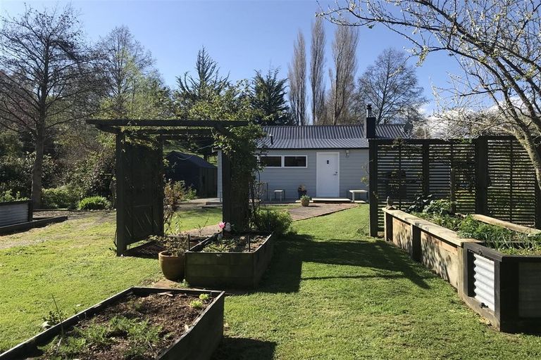 Photo of property in 9 Grammar Street, Kimbolton, 4777