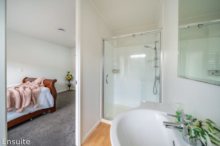 Photo of property in 7 Diamond Grove, Brown Owl, Upper Hutt, 5018