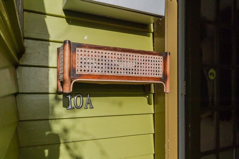 Photo of property in 10 Maurice Terrace, Te Aro, Wellington, 6011