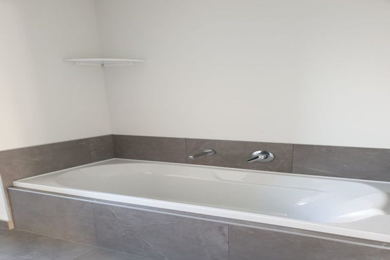 Photo of property in 22b Roberts Line, Kelvin Grove, Palmerston North, 4414