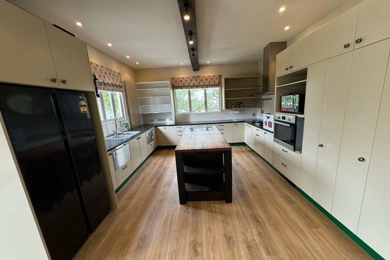 Photo of property in 37 Quedley Court, Eastern Beach, Auckland, 2012