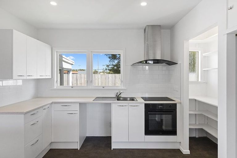 Photo of property in 15a Landscape Road, Pukekohe, 2120