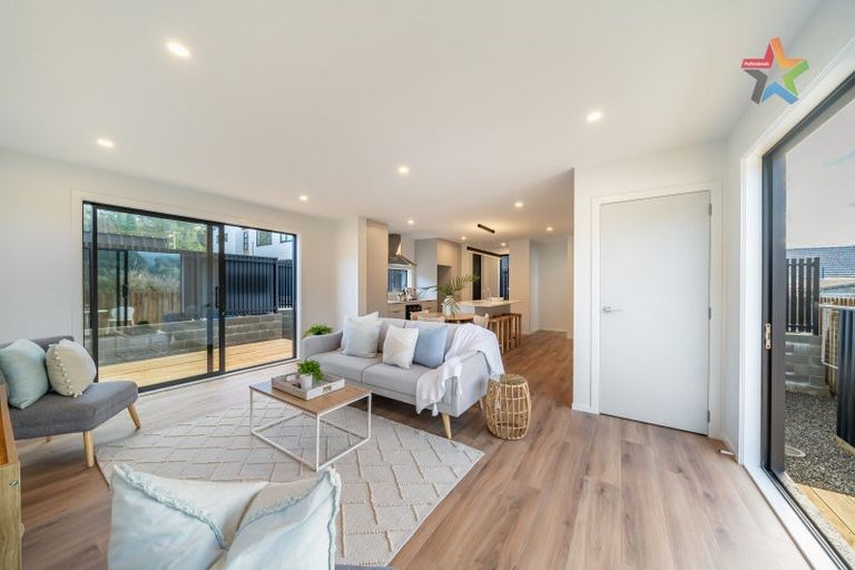 Photo of property in 7/11 Lees Grove, Wainuiomata, Lower Hutt, 5014