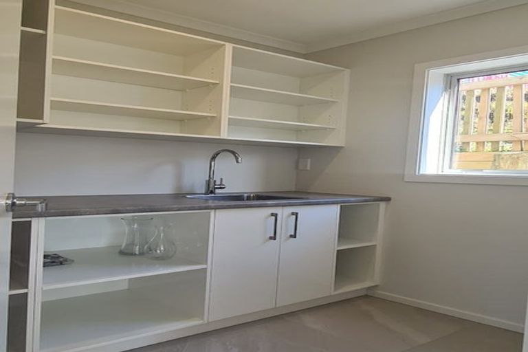 Photo of property in 47 Stockport Grove, Churton Park, Wellington, 6037