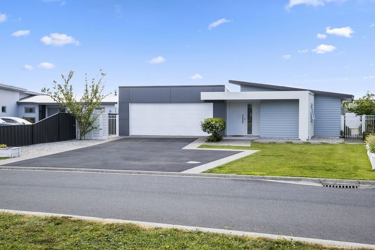 Photo of property in 14 Silver Springs Boulevard, Mosgiel, 9024