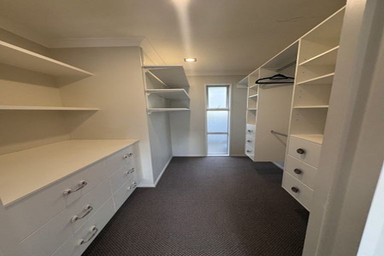 Photo of property in 17 Rempstone Drive, Halswell, Christchurch, 8025