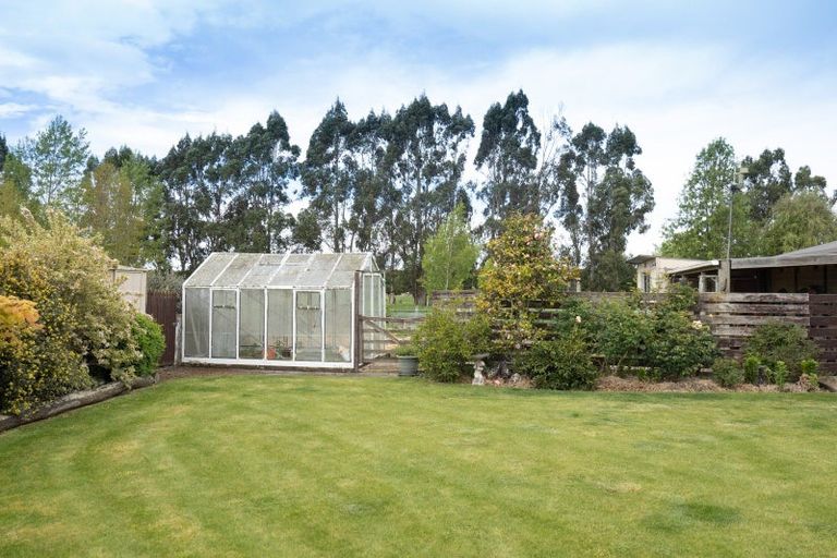 Photo of property in 128 Johnstone Street, Tinwald, Ashburton, 7774