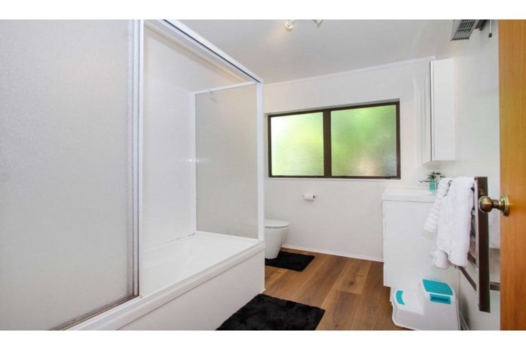 Photo of property in 1/36 James Street, Bayview, Auckland, 0629
