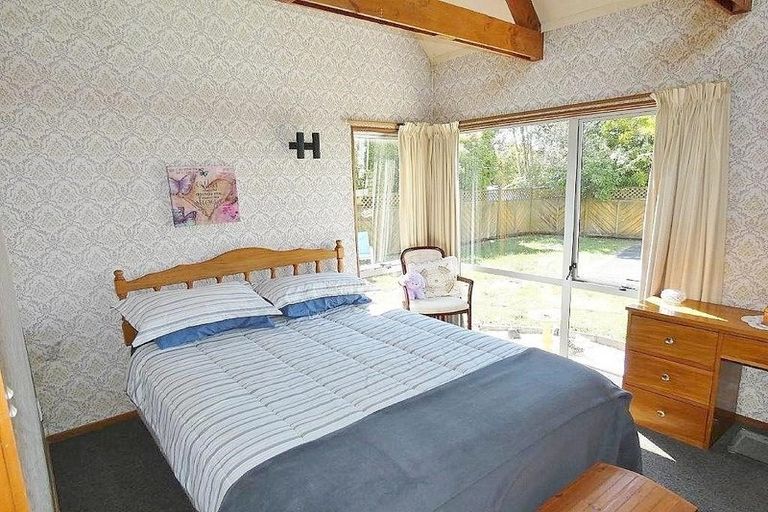 Photo of property in 89 The Centre, Waipu, 0510