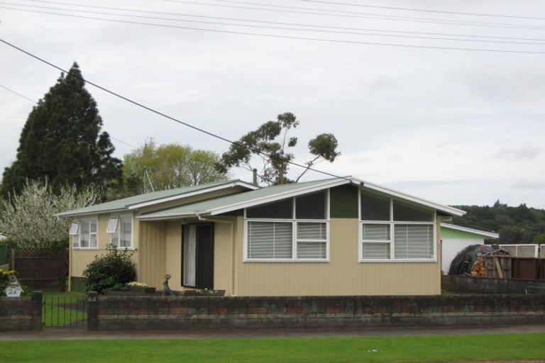 Photo of property in 2 Browne Street, Waitara, 4320