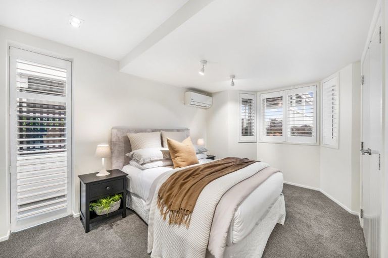 Photo of property in 20 King Edward Parade, Devonport, Auckland, 0624