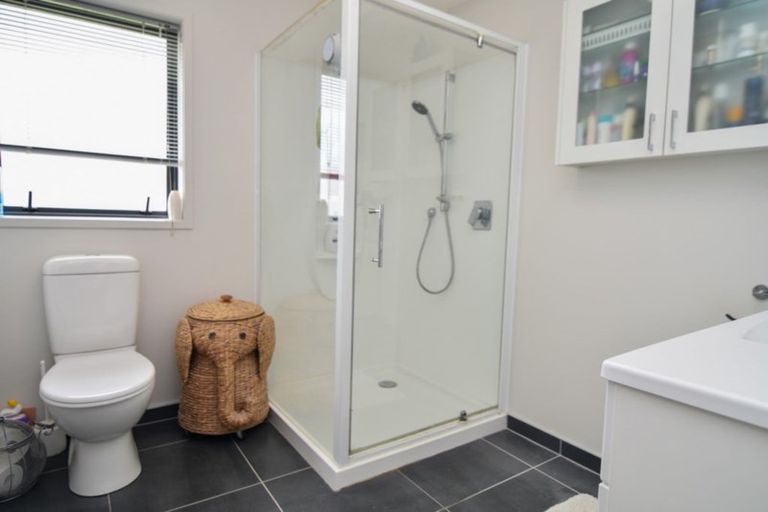 Photo of property in 7 The Glade, Carterton, 5713