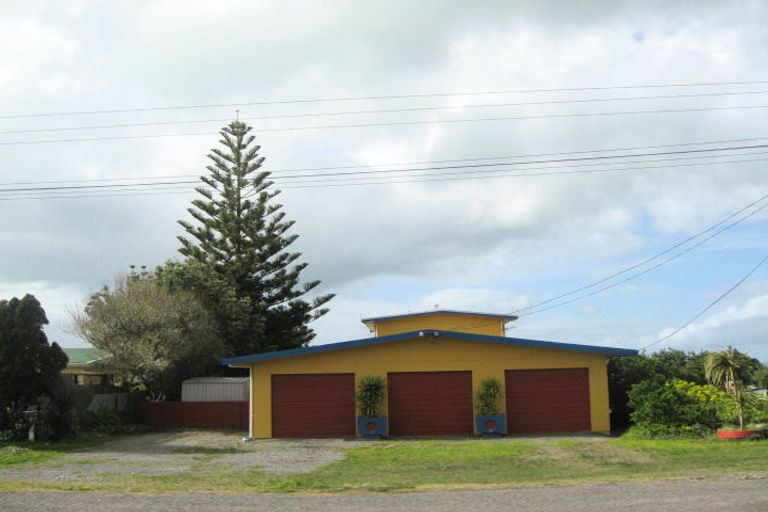 Photo of property in 39 Clifton Road, Haumoana, 4102