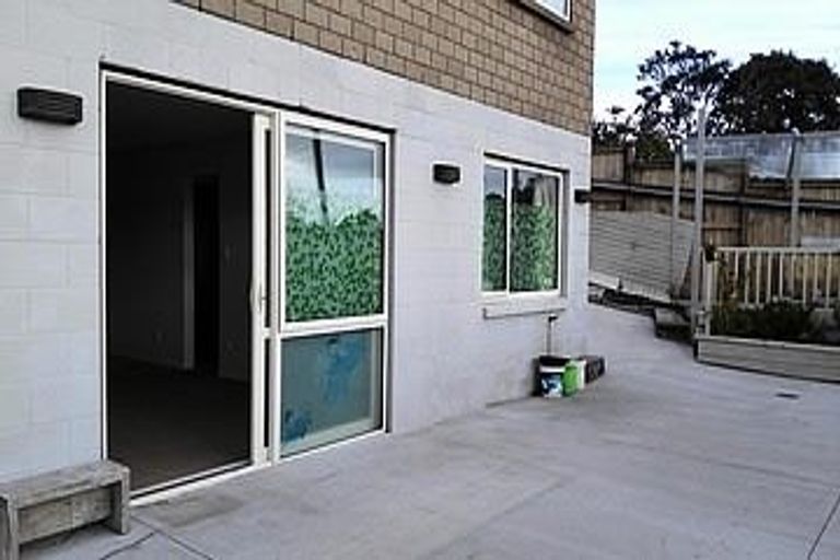 Photo of property in 52 Bond Crescent, Forrest Hill, Auckland, 0620