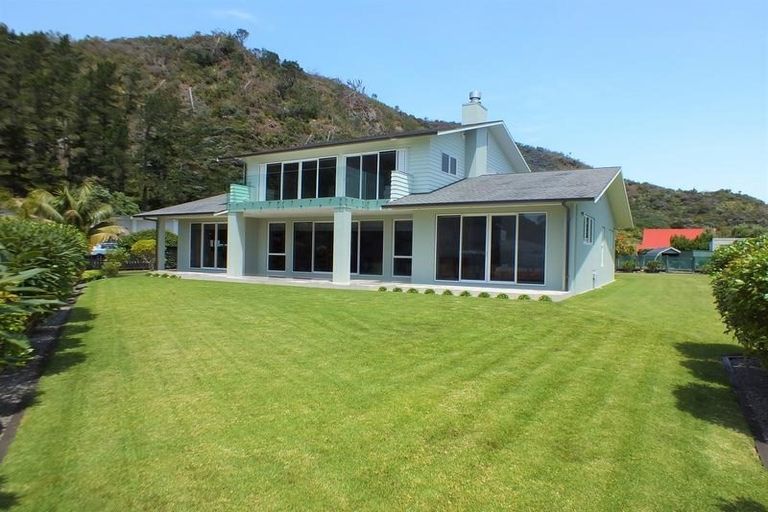 Photo of property in 108 Omara Place, Matarangi, Whitianga, 3592