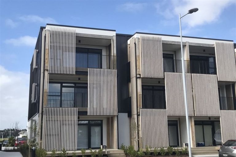 Photo of property in 12/167 Hobsonville Point Road, Hobsonville, Auckland, 0616