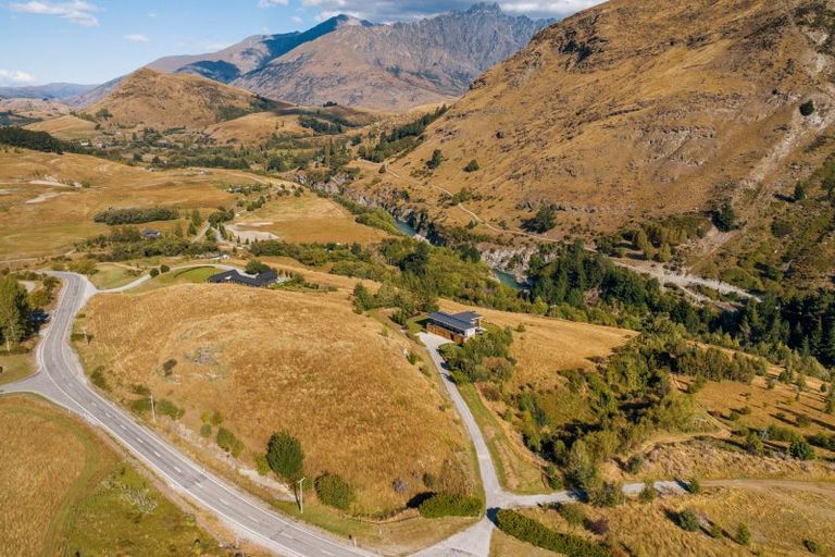 Photo of property in 142 Littles Road, Dalefield, Queenstown, 9371