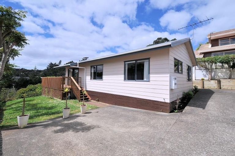 Photo of property in 2/73 Balmain Road, Birkenhead, Auckland, 0626