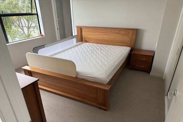 Photo of property in 13 Tuatini Place, Long Bay, Auckland, 0630