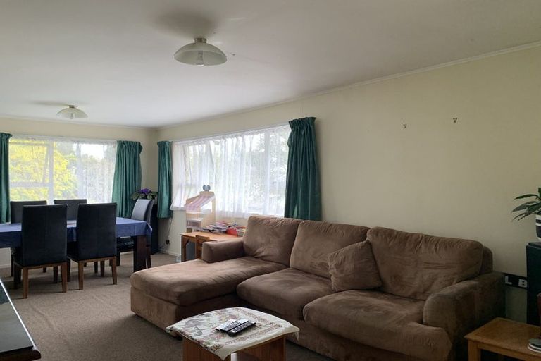 Photo of property in 10 Ciprian Place, Henderson, Auckland, 0612