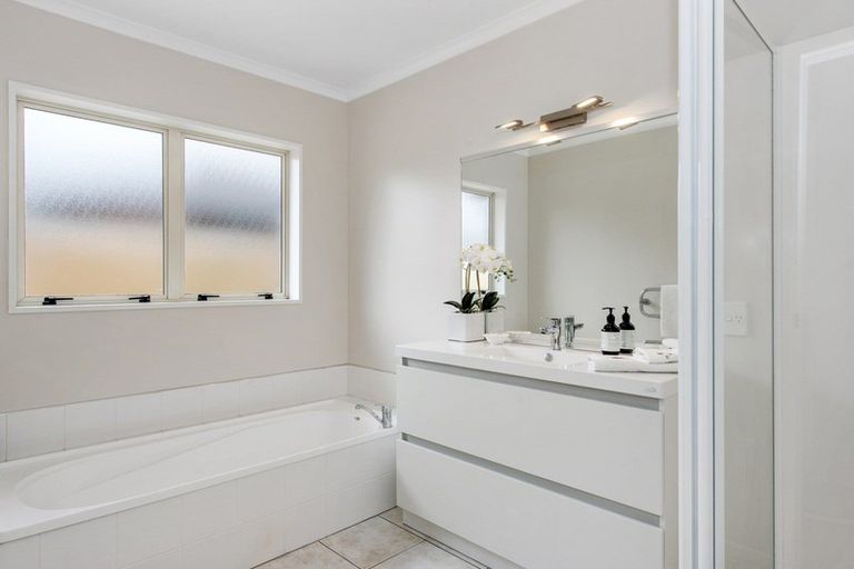 Photo of property in 19 Palliser Drive, Huntington, Hamilton, 3210