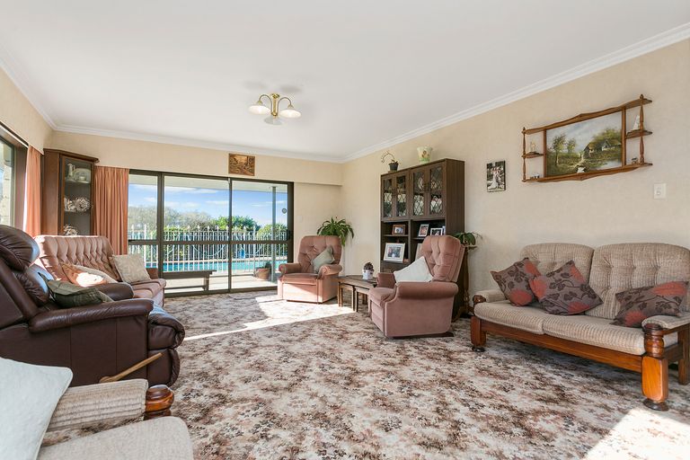 Photo of property in 11 Waiari Road, Pirongia, Te Awamutu, 3876