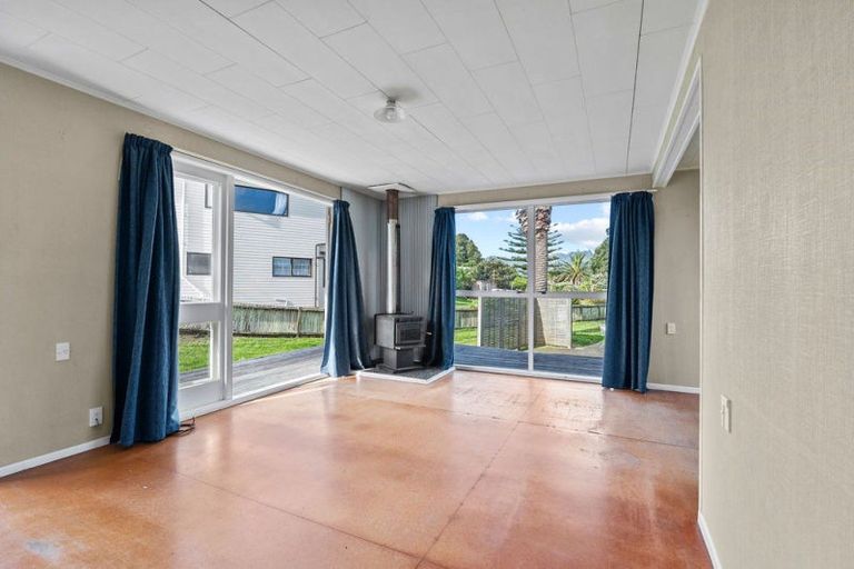 Photo of property in 52 One Tree Point Road, One Tree Point, 0118