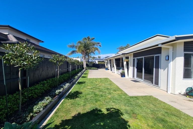 Photo of property in 11 Pacific Park Way, Papamoa Beach, Papamoa, 3118