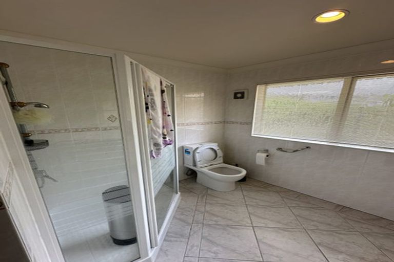 Photo of property in 6 Nathan Close, Somerville, Auckland, 2014