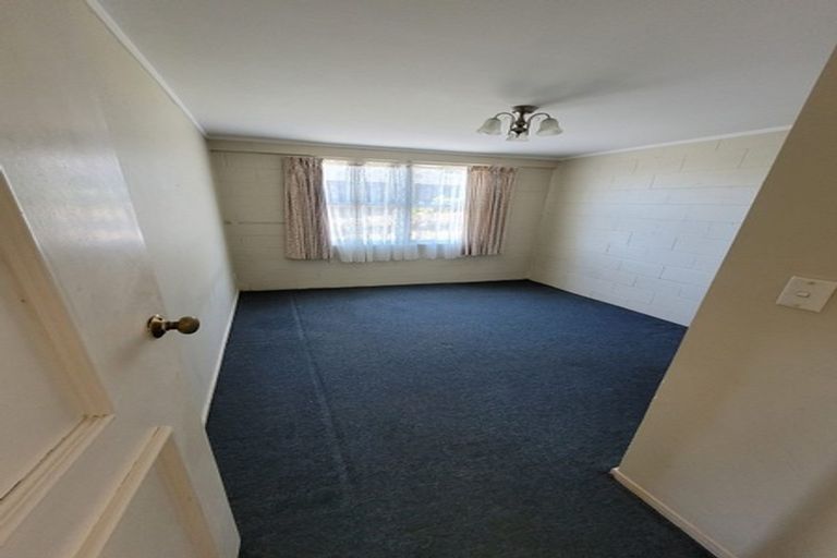 Photo of property in 12 Ruawai Road, Mount Wellington, Auckland, 1060