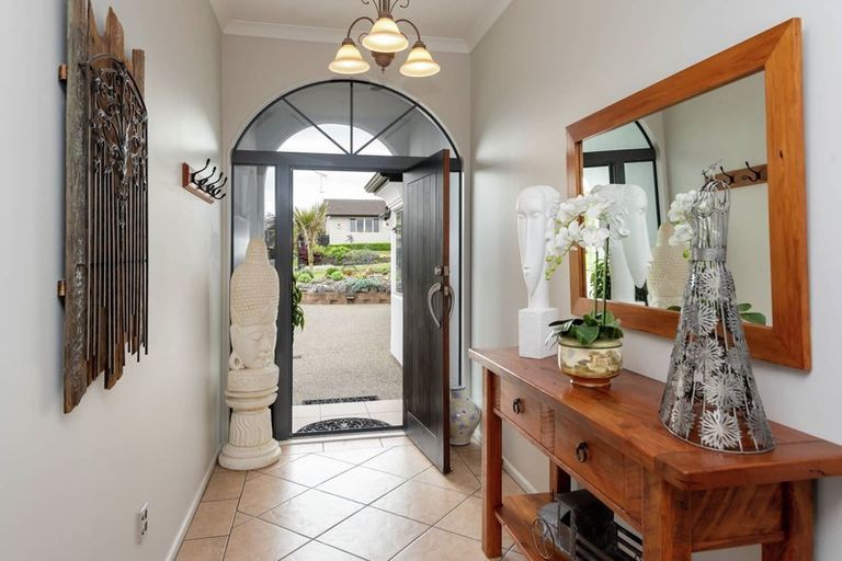 Photo of property in 21 Byblos Place, The Gardens, Auckland, 2105