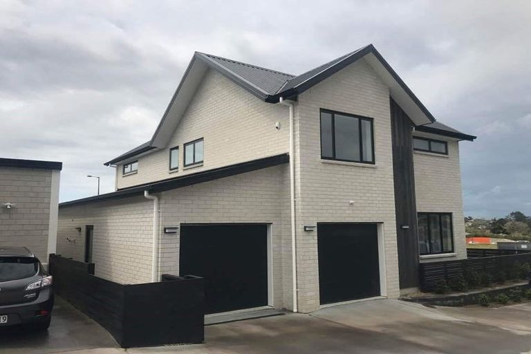 Photo of property in 29 Westgate Drive, Westgate, Auckland, 0614