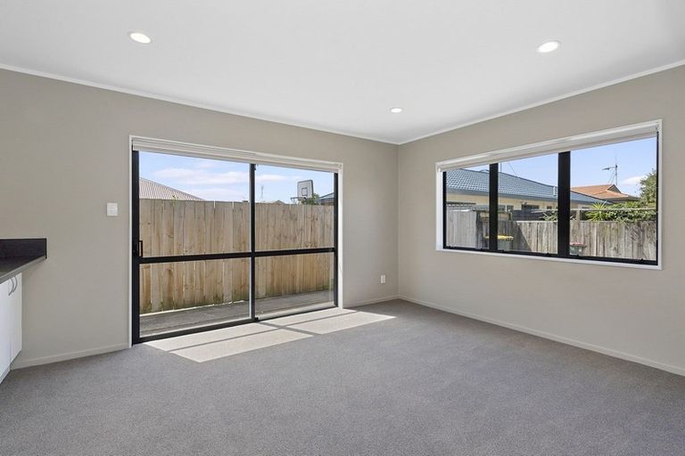 Photo of property in 32 Hastings Place, Hamilton Lake, Hamilton, 3204