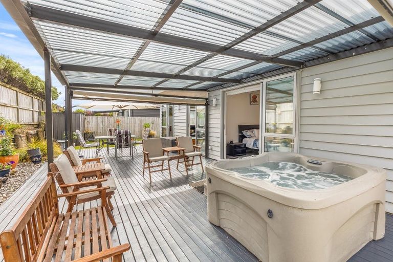 Photo of property in 12 Huarahi Pai Road, Huapai, Kumeu, 0810