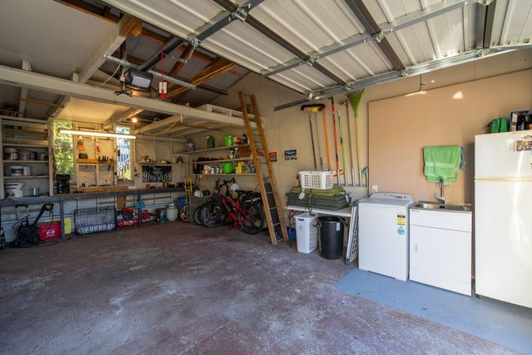 Photo of property in 11 Henry Street, Te Anau, 9600