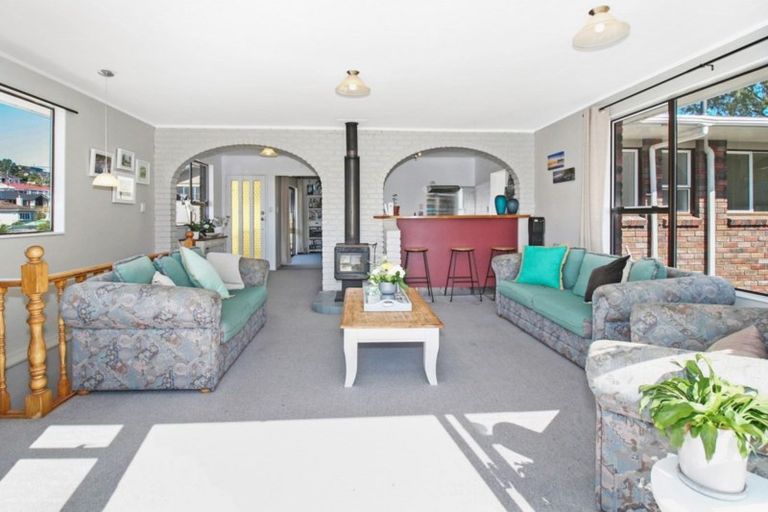 Photo of property in 28 Moulton Street, Moturoa, New Plymouth, 4310