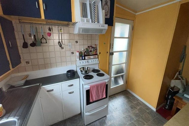 Photo of property in 113 Mangorei Road, Merrilands, New Plymouth, 4312