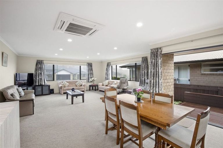 Photo of property in 19 Owens Road, Waiuku, 2123