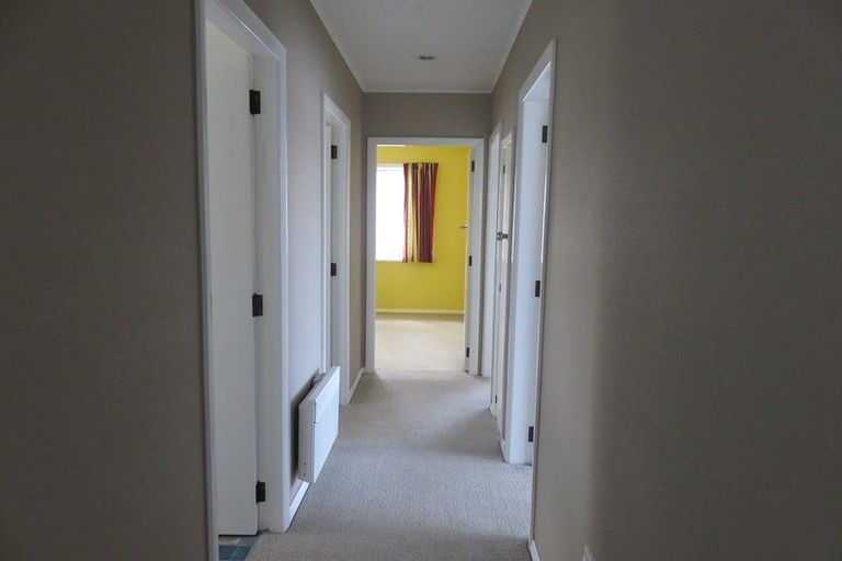 Photo of property in 18 Catlins Crescent, Milson, Palmerston North, 4414