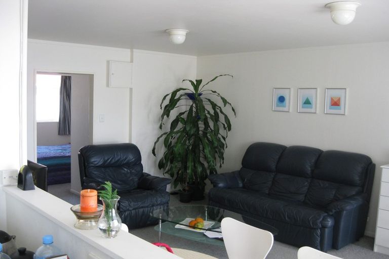 Photo of property in 8/4 Derby Street, Mount Victoria, Wellington, 6011