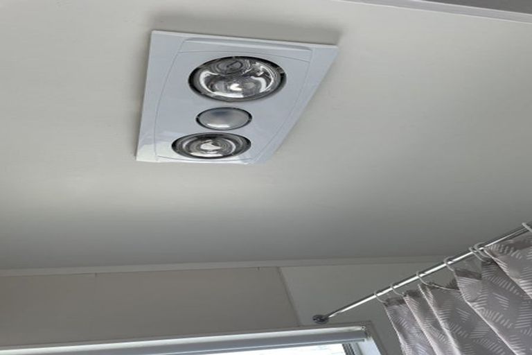 Photo of property in 2/123 Pigeon Mountain Road, Half Moon Bay, Auckland, 2012