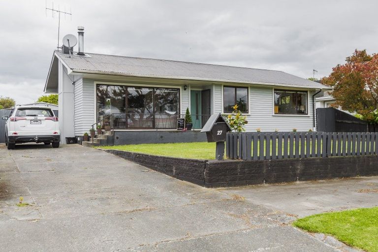 Photo of property in 27 Clarence Cox Crescent, Pirimai, Napier, 4112