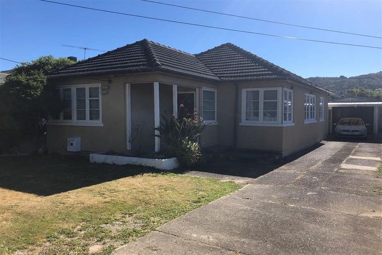 Photo of property in 1137 High Street, Taita, Lower Hutt, 5011