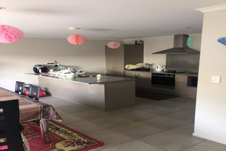 Photo of property in 5 Akeake Lane, Manurewa, Auckland, 2102