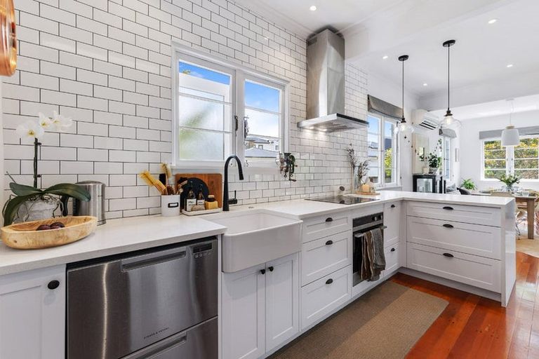 Photo of property in 63 Sylvia Road, Hillcrest, Auckland, 0627