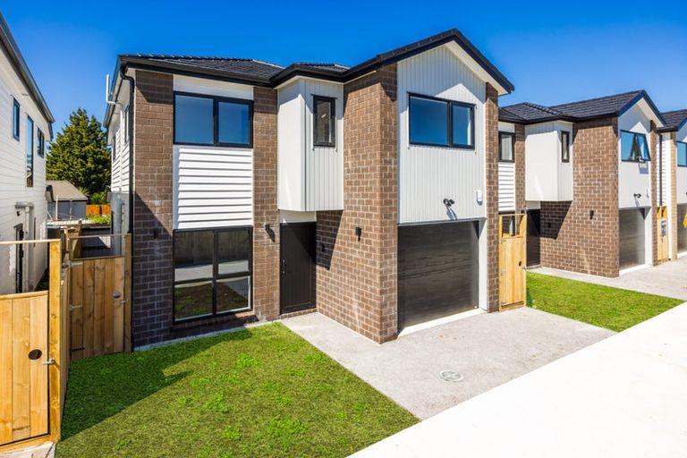 Photo of property in 14b Friesian Drive, Mangere, Auckland, 2022