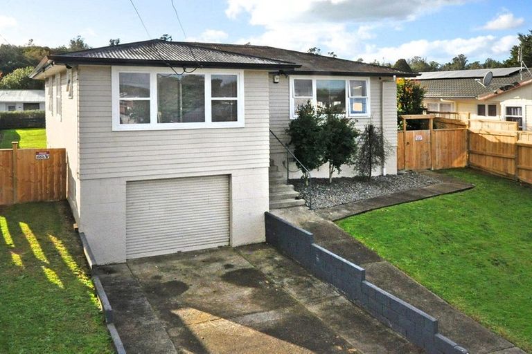 Photo of property in 19 Orchard Rise, Rosehill, Papakura, 2113