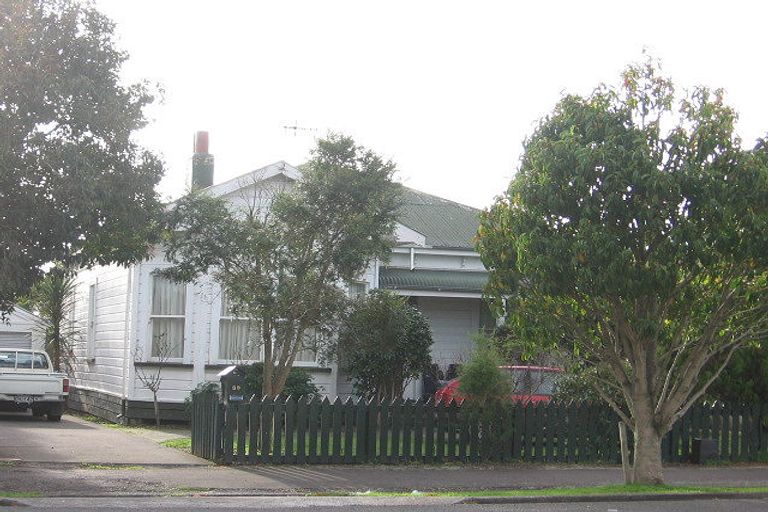 Photo of property in 39 Manson Street, Terrace End, Palmerston North, 4410