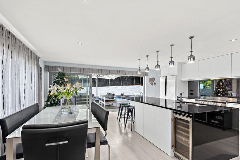 Photo of property in 54 Maxwelton Drive, Mairangi Bay, Auckland, 0630