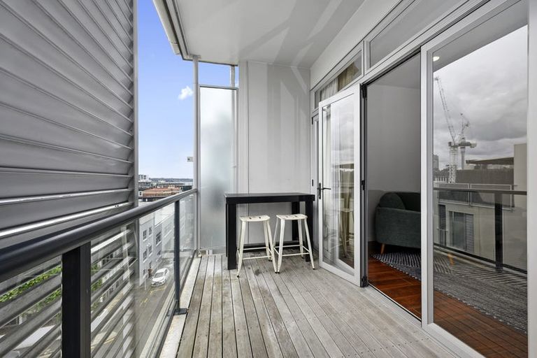 Photo of property in Zenith Apartments, 402/10 Fox Street, Parnell, Auckland, 1052